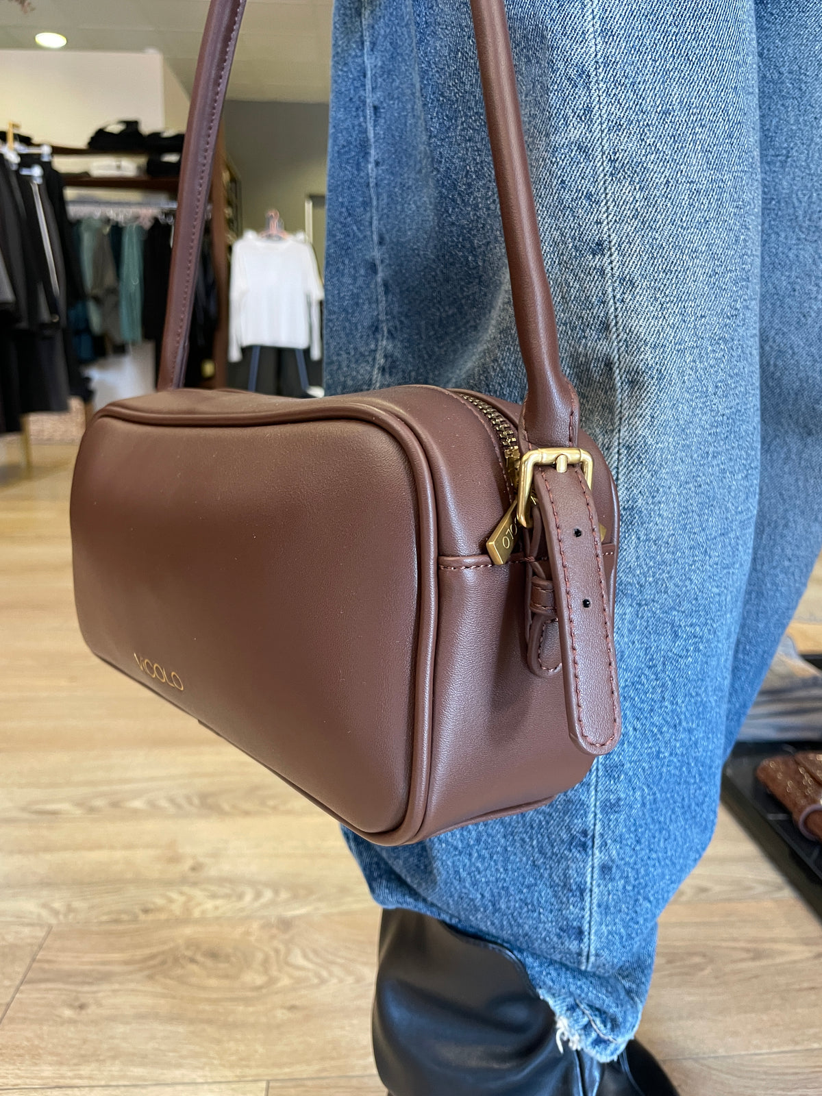VICOLO - Borsa trunk a spalla in ecopelle color moka