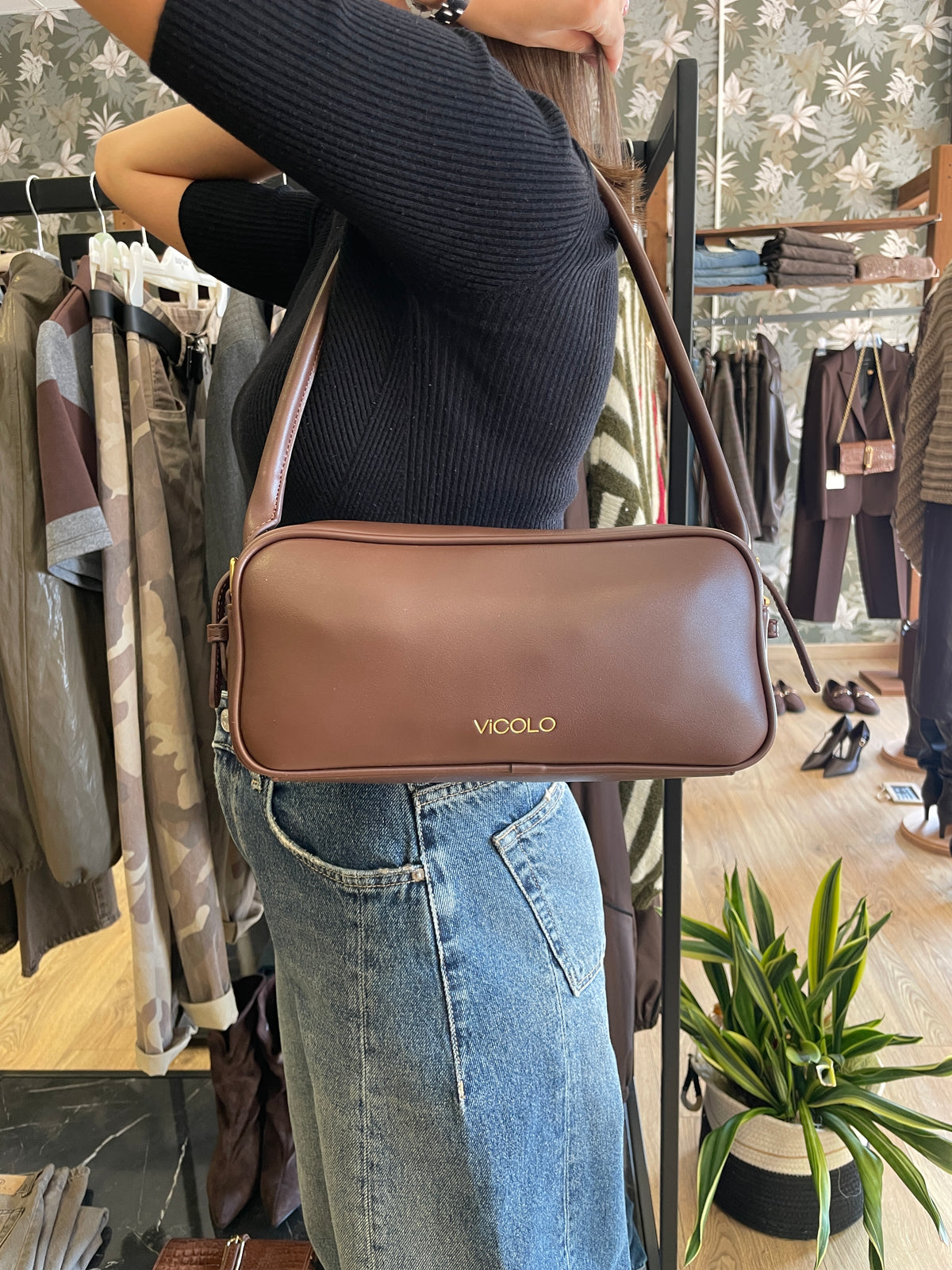 VICOLO - Borsa trunk a spalla in ecopelle color moka