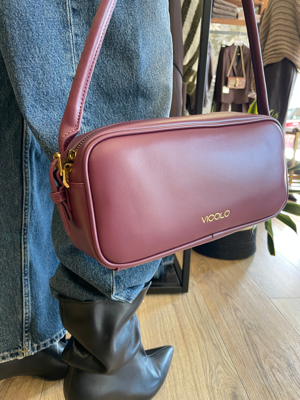 VICOLO - Borsa trunk a spalla in ecopelle color bordeaux