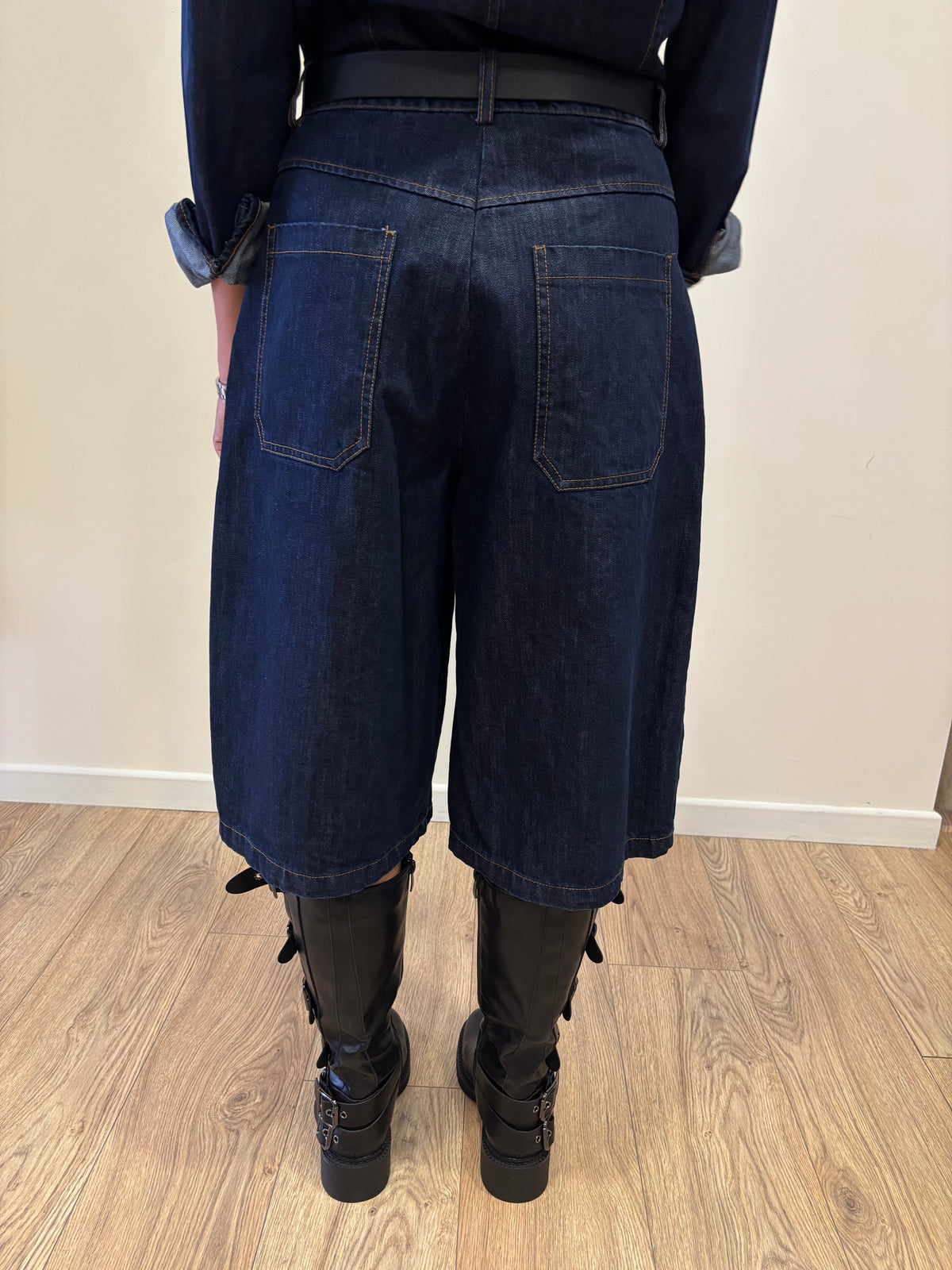 SUSY MIX - Bermuda in denim con cintura e cuciture laterali