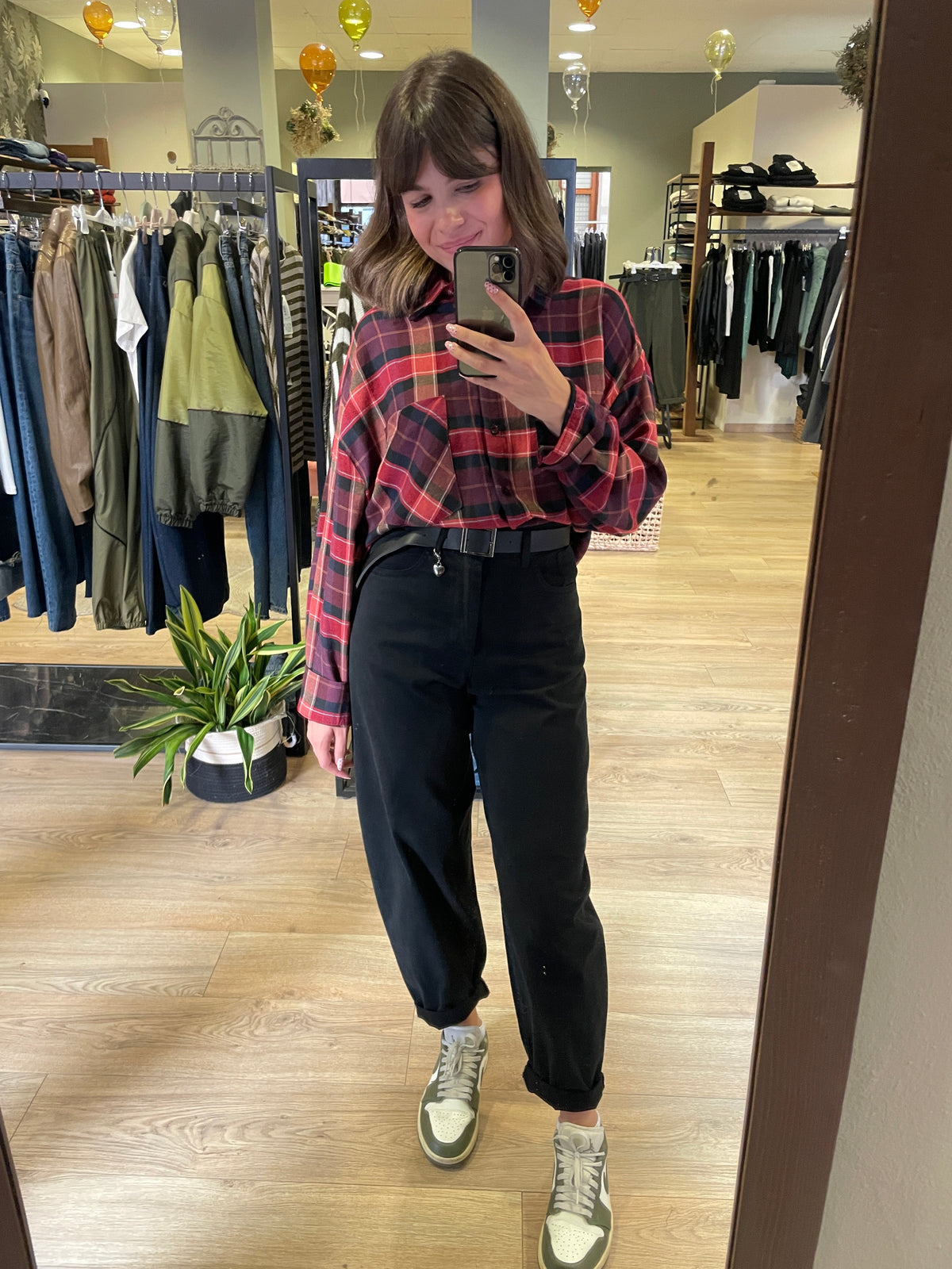 SUSY MIX - Camicia oversize lunga color rosso