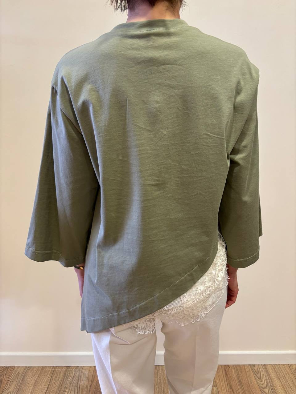 HAVEONE - Maglia con maniche a 3/4 asimmetrica con pizzo burro - più colori