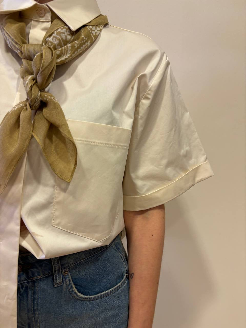 KAOS - Camicia vaniglia in cotone a mezza manica a scatoletta