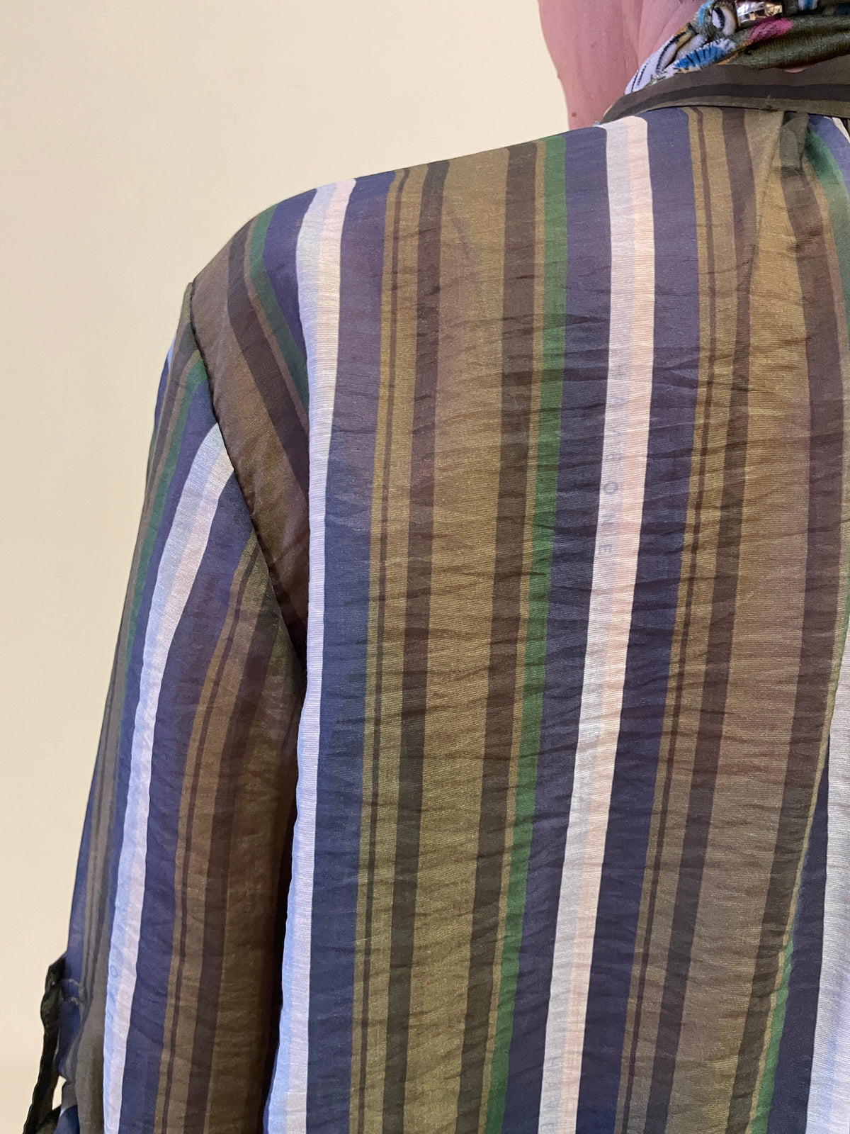 HAVEONE - Camicia a righe verdi e blu con collana nomad
