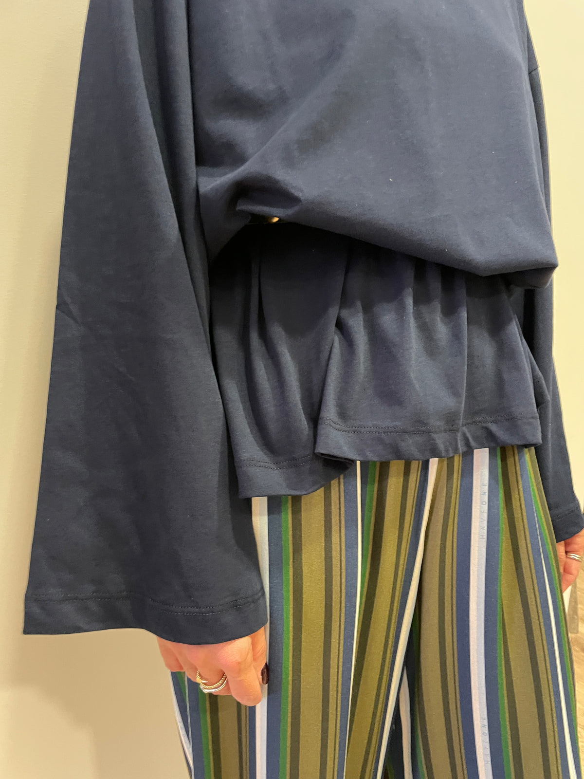 VICOLO - T-shirt in cotone a manica lunga oversize color blu