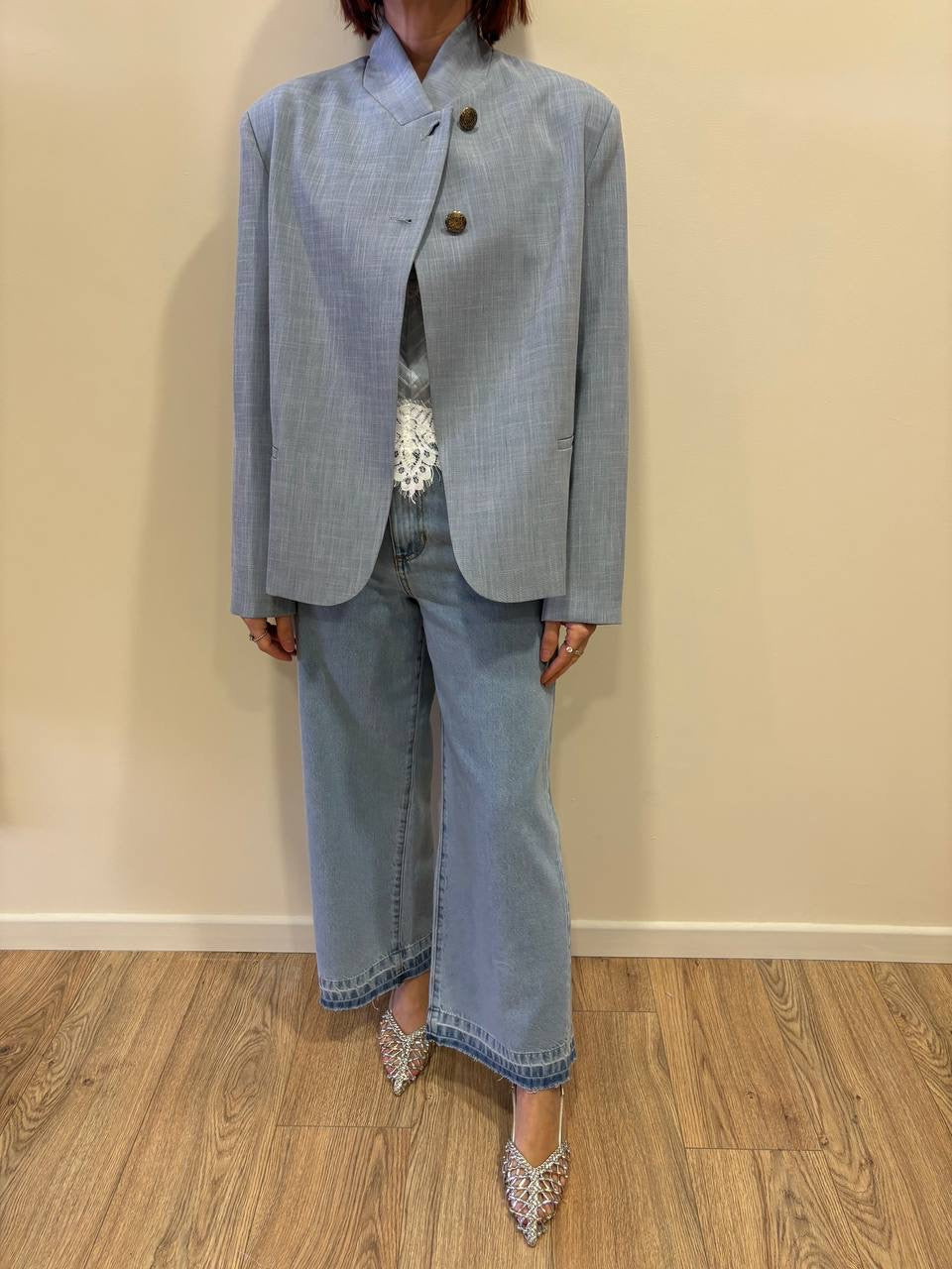 MEME ROAD - Jeans a palazzo sfrangiato crop in denim chiaro
