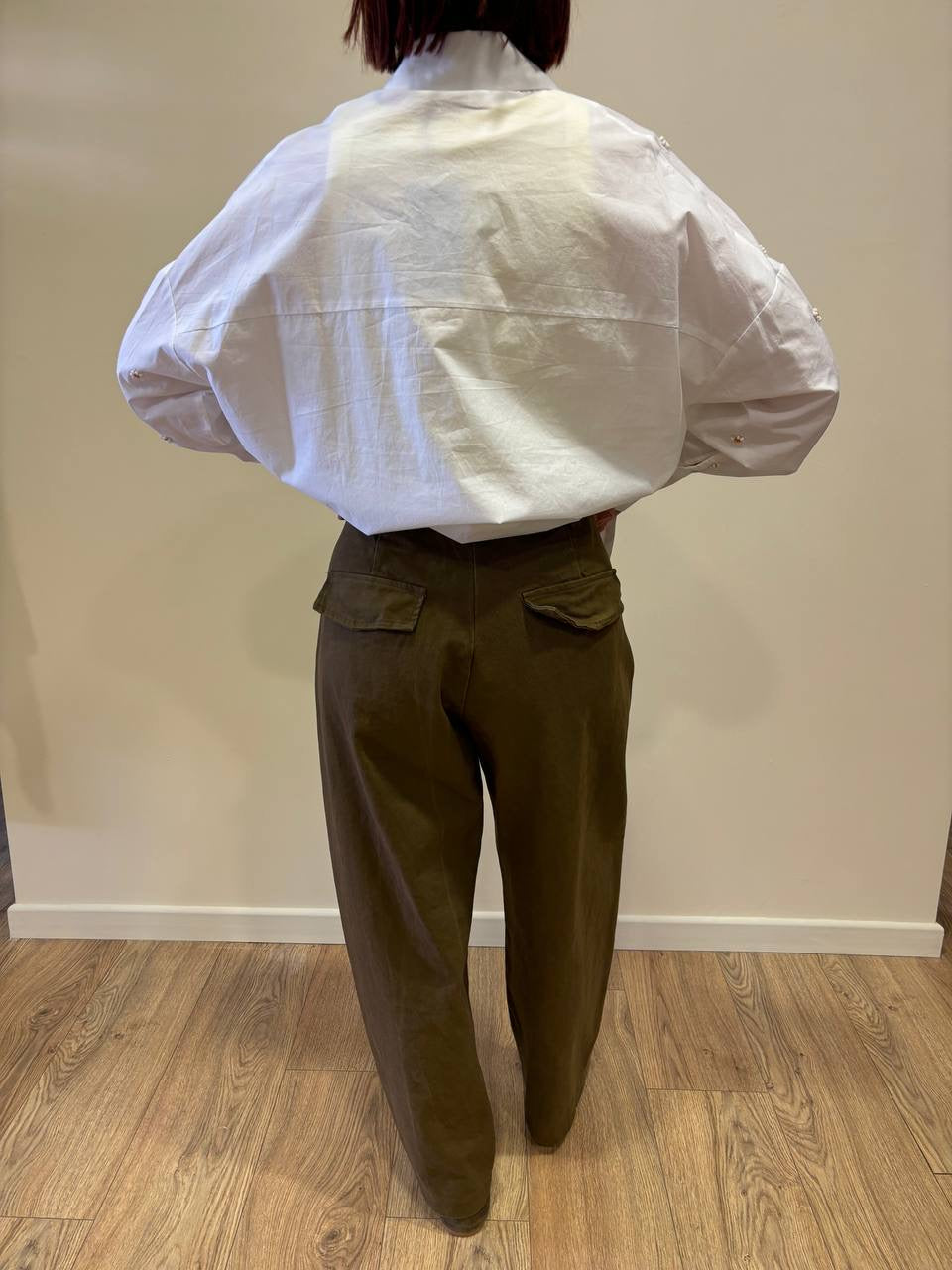 KAOS - Camicia in cotone con dettaglio applicazione margherite
