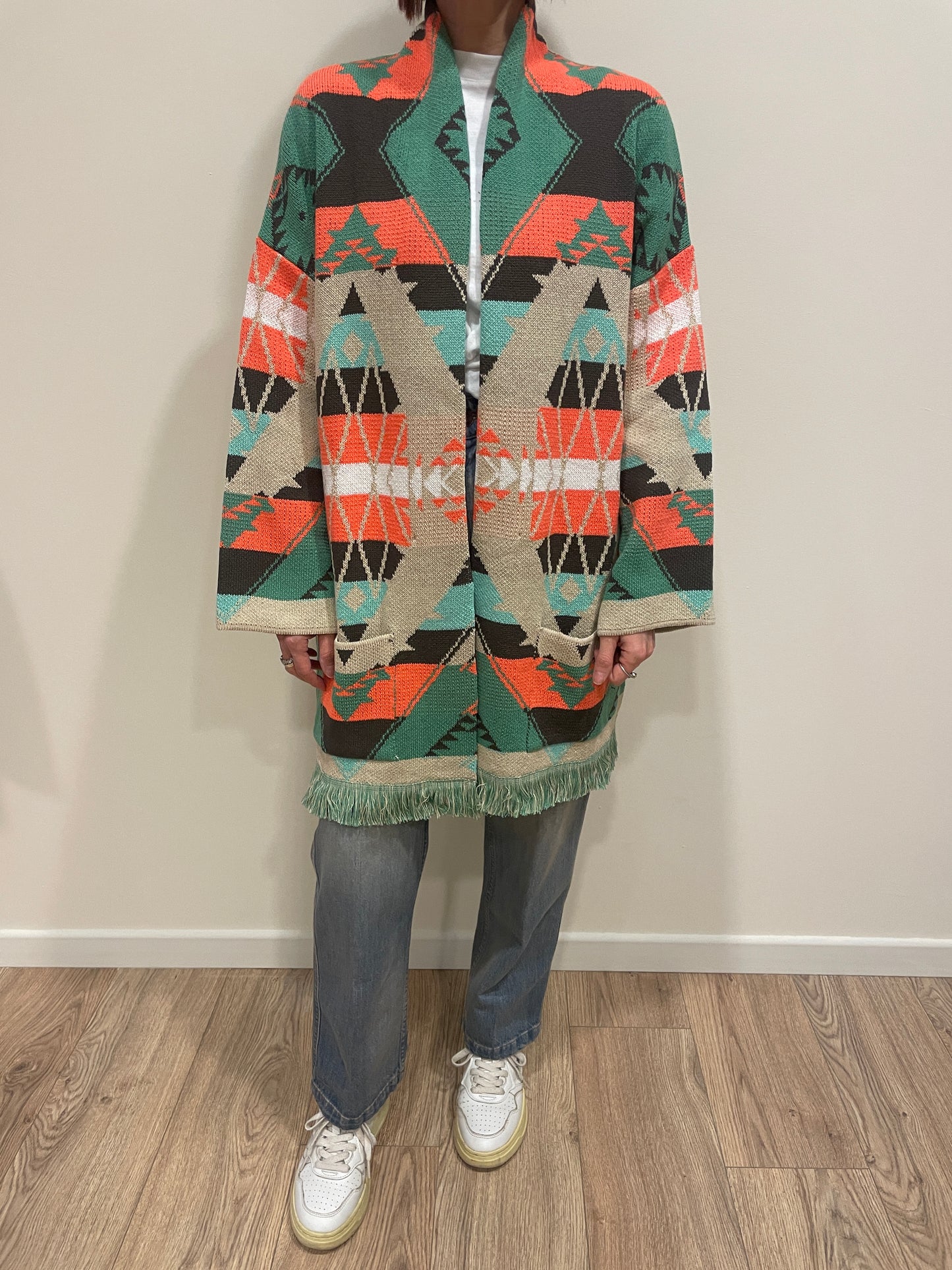 VICOLO - Cardigan in fantasia aperto con frange color bottiglia e arancio
