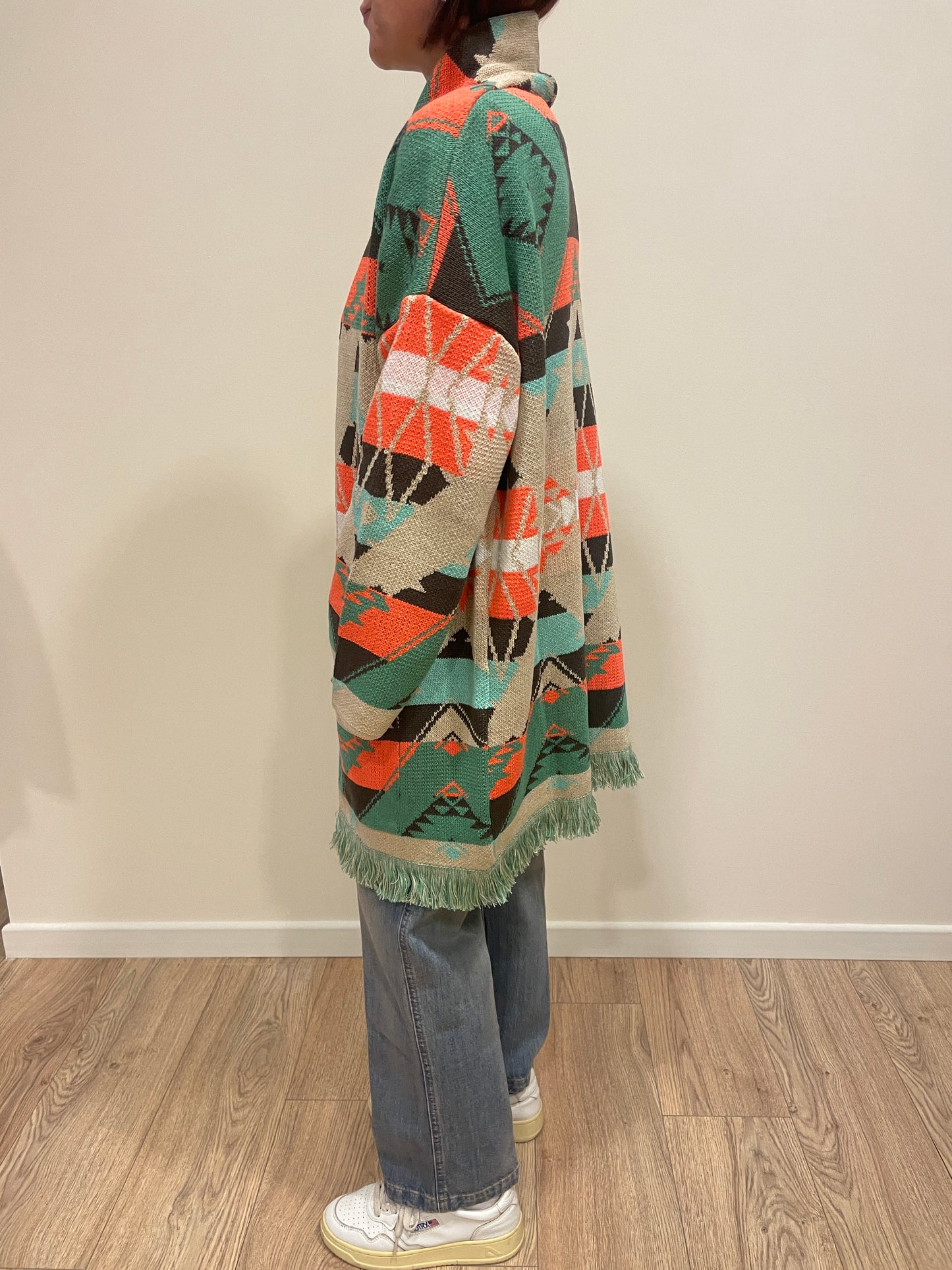 VICOLO - Cardigan in fantasia aperto con frange color bottiglia e arancio