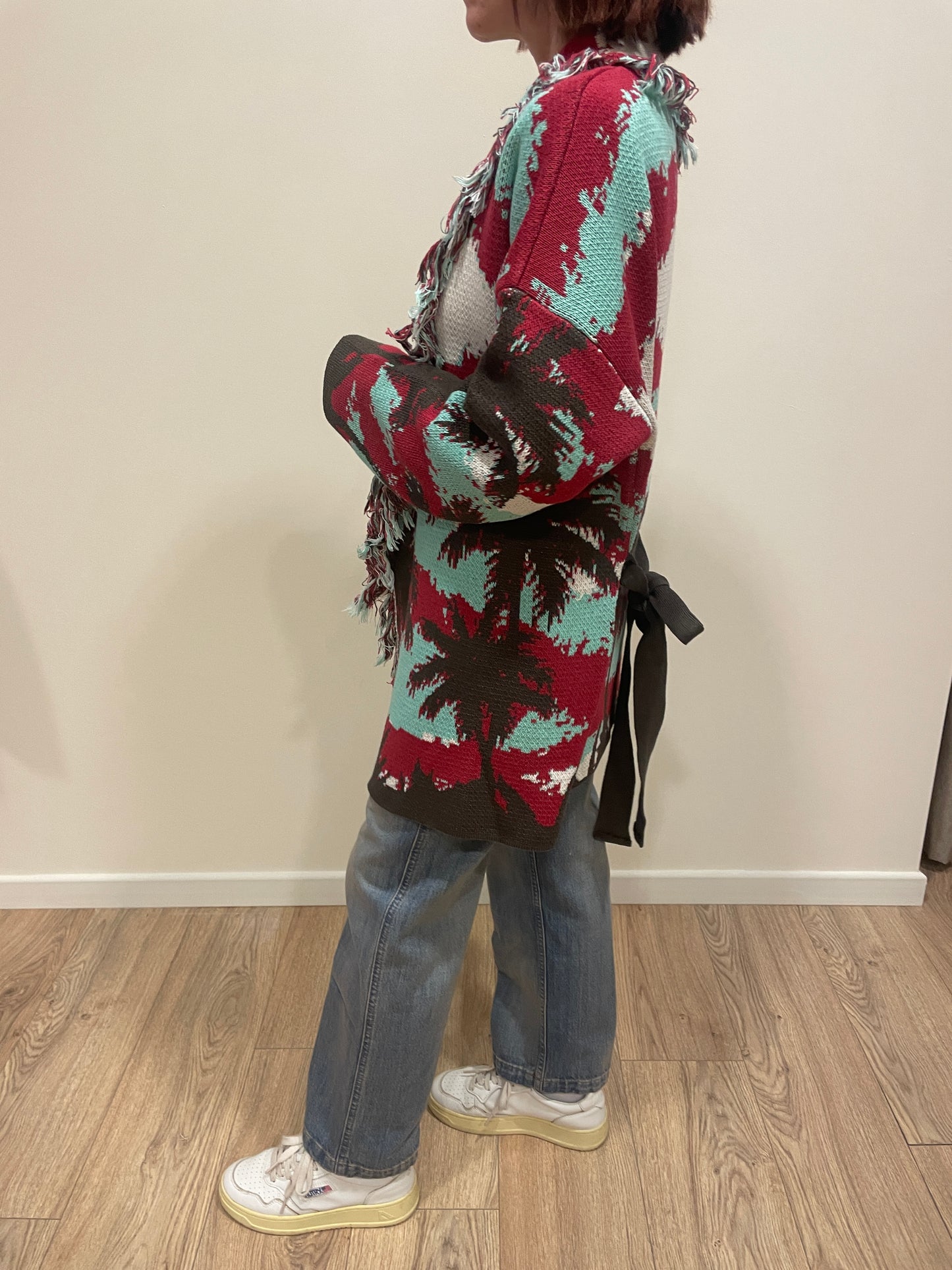 VICOLO - Cardigan in fantasia con cintura e frange rosso e turchese