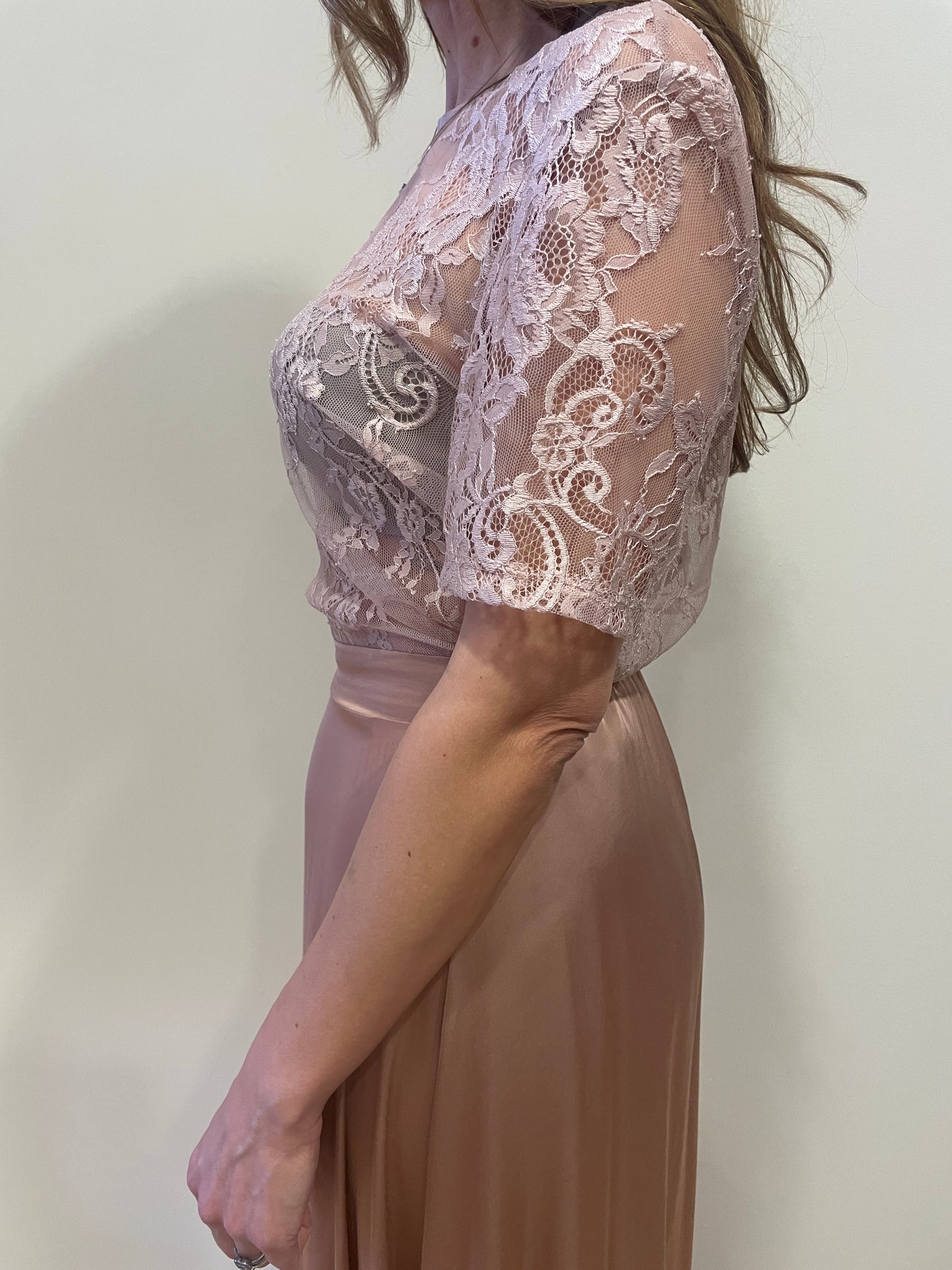 VICOLO - Maglia a mezze maniche rosa con pizzo