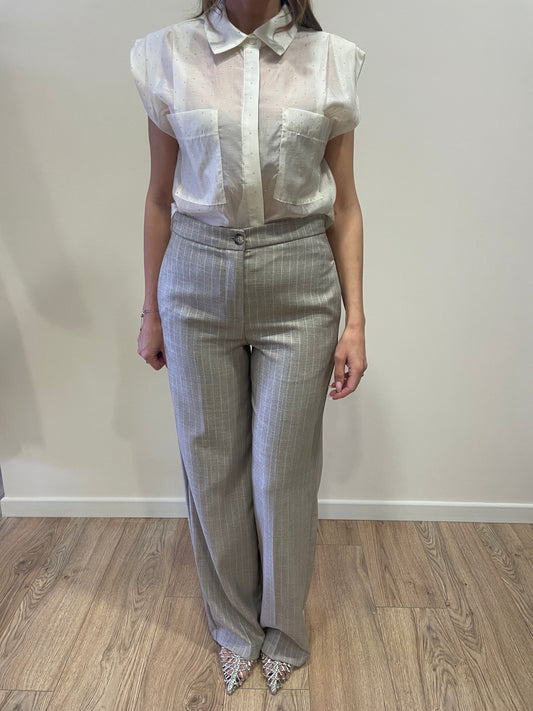 KAOS - Camicia smanicata burro con applicazioni di strass argentati