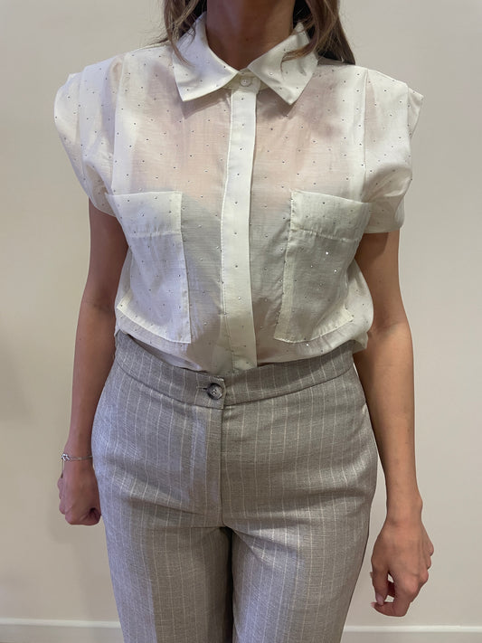 KAOS - Camicia smanicata burro con applicazioni di strass argentati