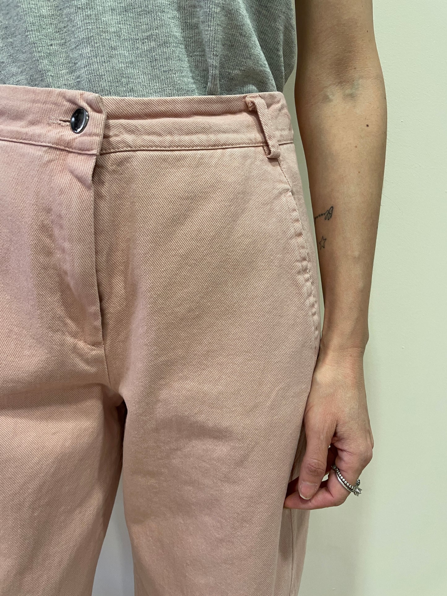 SAIPH - Pantalone barrel fit rosa con bottone