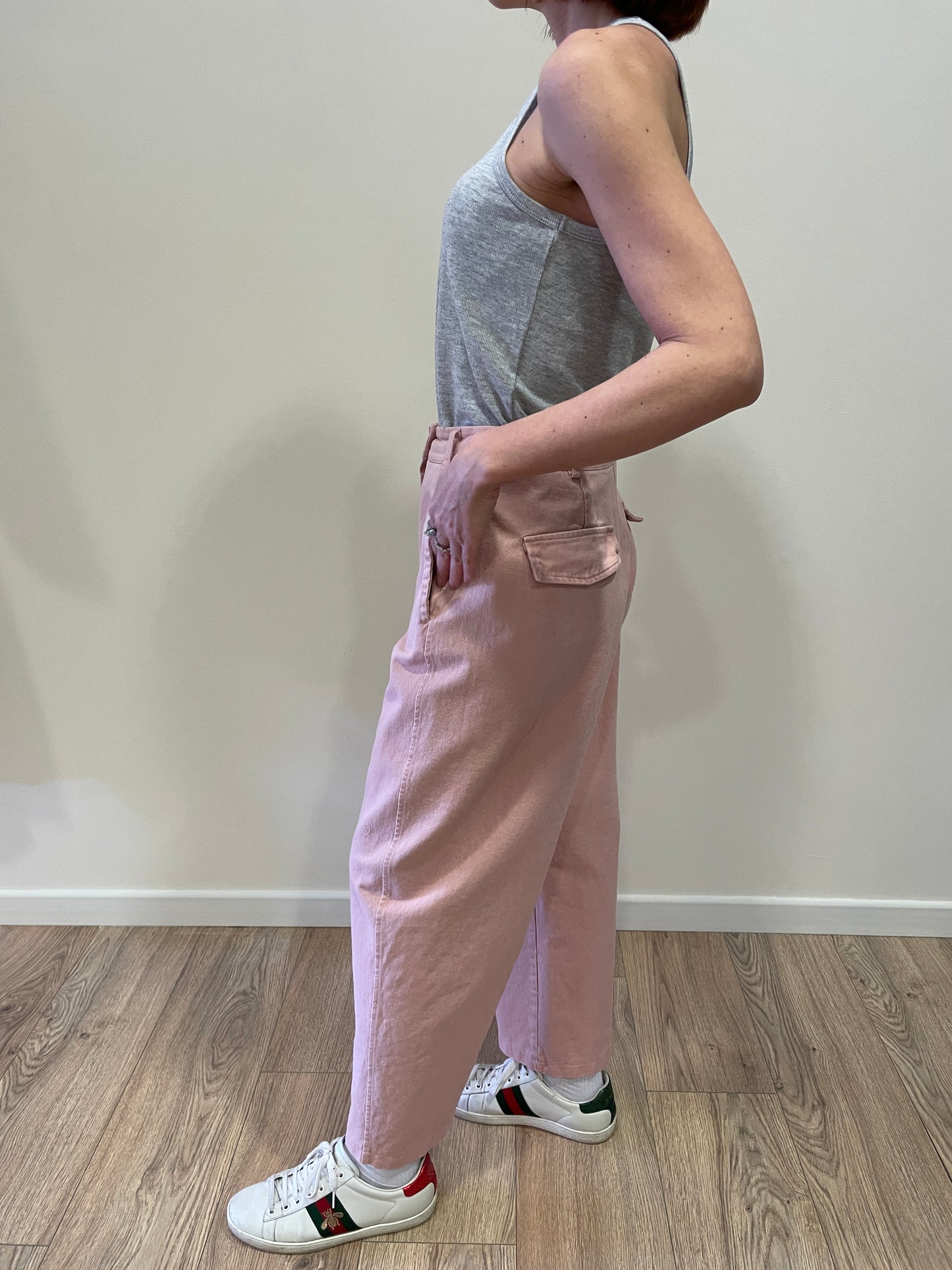 SAIPH - Pantalone barrel fit rosa con bottone