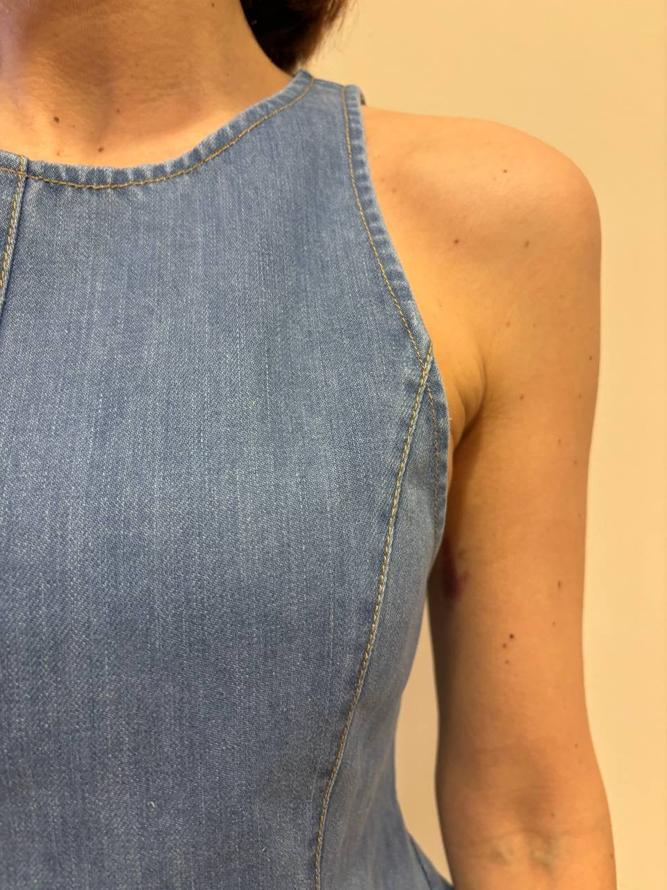 KONTATTO - Gilet in denim con dettaglio pinces chiuse