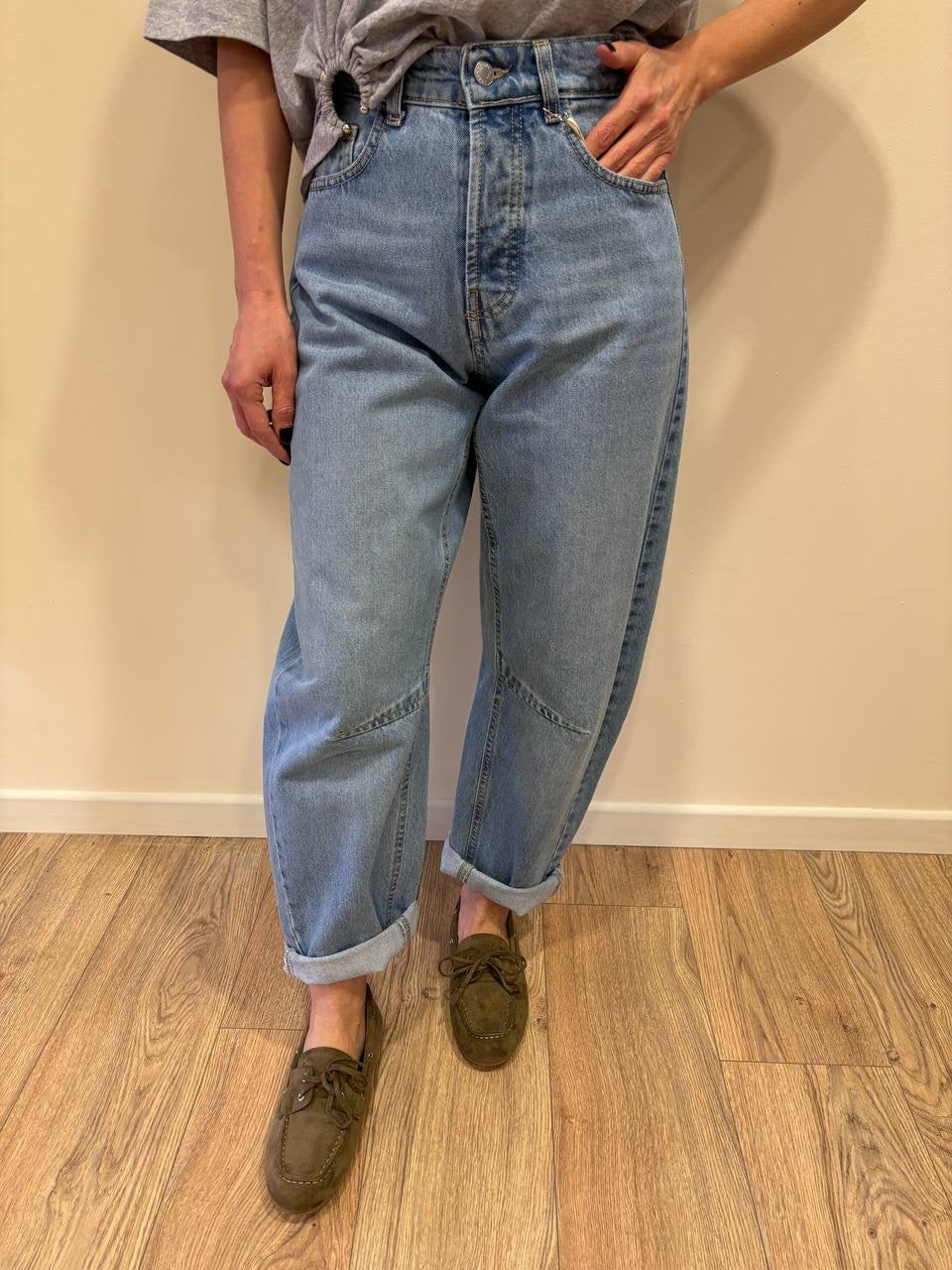 KONTATTO - Jeans Ibisco barrel fit in denim chiaro