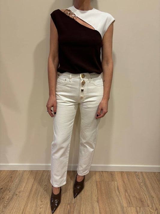 KAOS - Top burro e testa moro con dettaglio cut out e gioiello oro