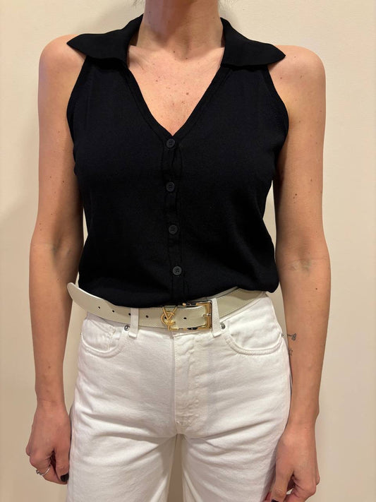 KAOS - Top nero in viscosa pressata con bottoni e colletto