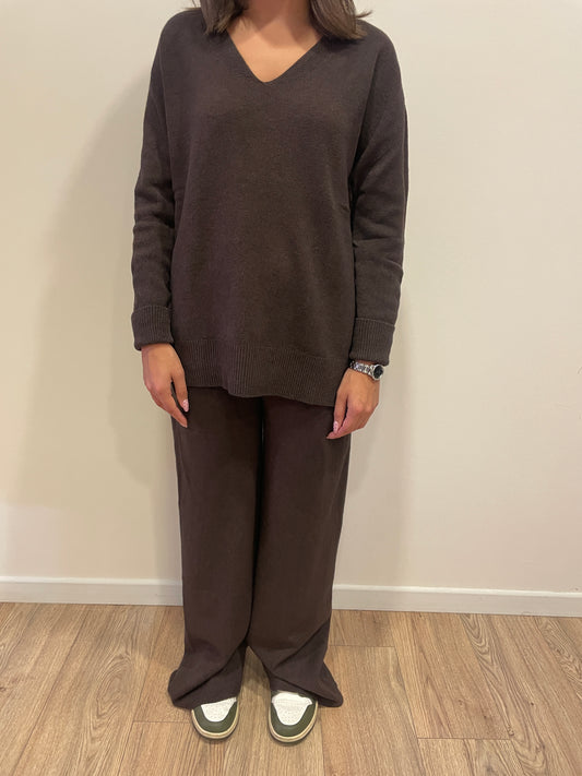 HAVEONE - Completo in misto viscosa con maglia con scollo a V e pantalone con elastico in vita color moro