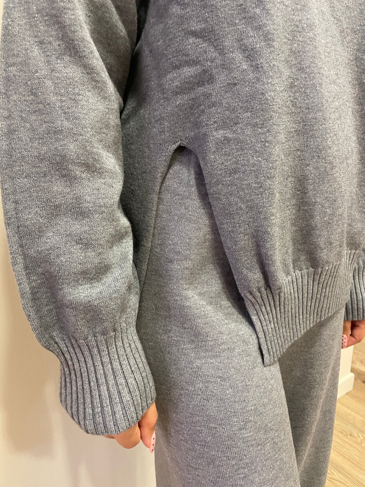 SUSY MIX - Maglia a girocollo con spacco laterale color grigio