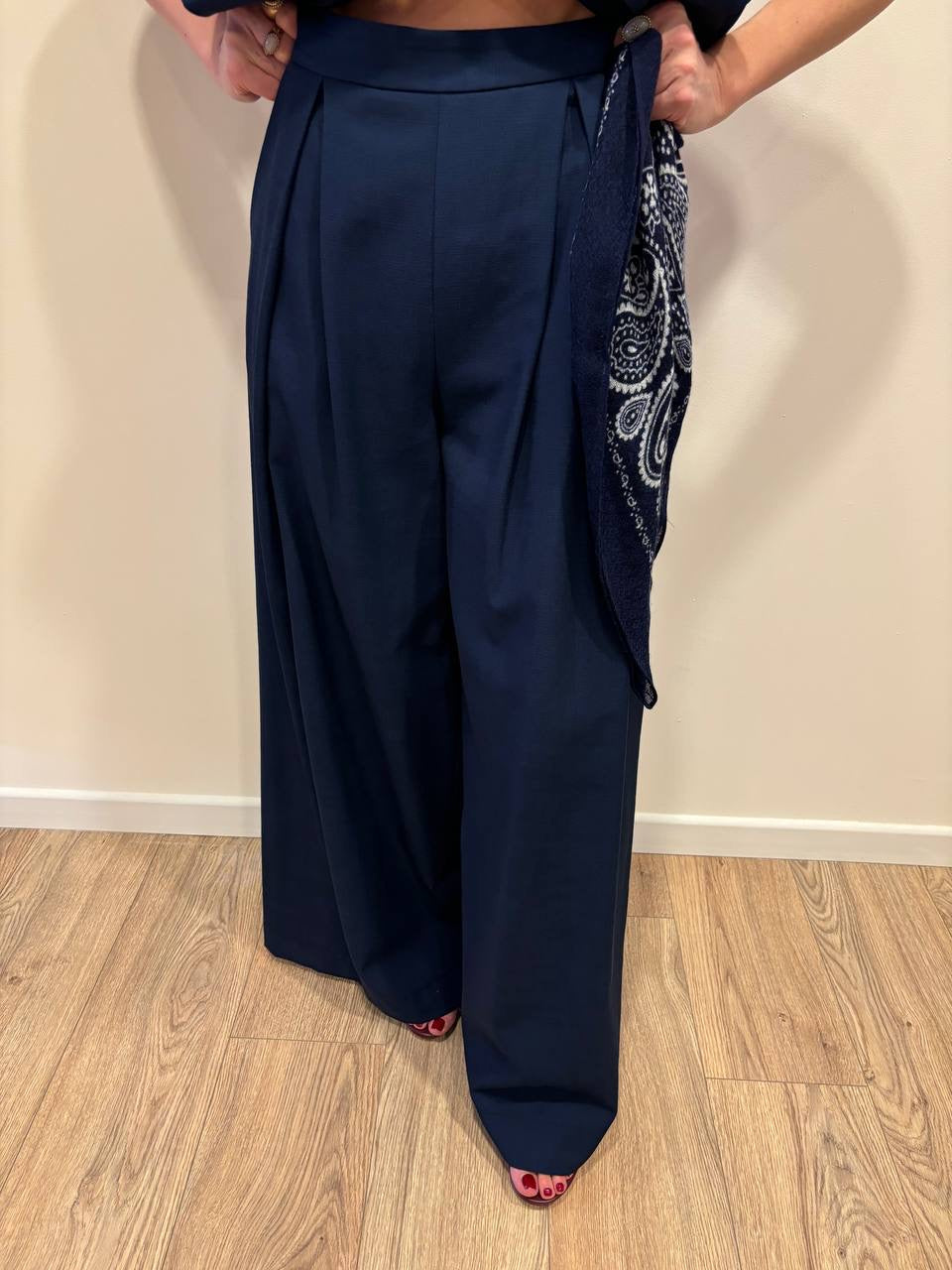 KAOS - Pantalone a palazzo blu con pinces ed elastico