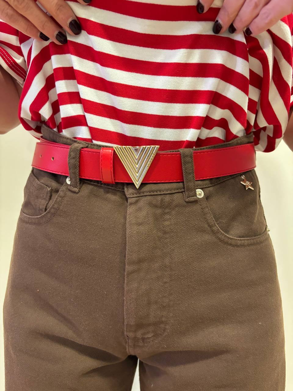 VICOLO - Cintura rossa in ecopelle con logo dorato