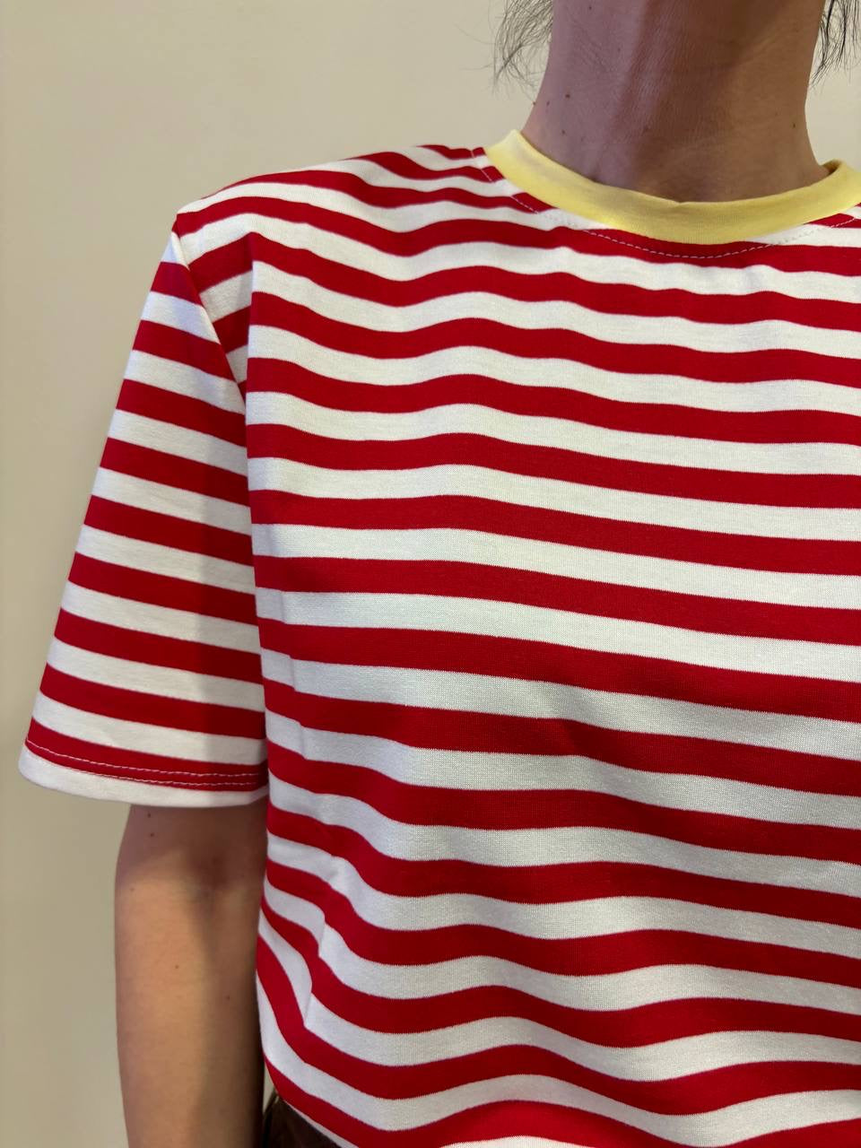 HAVEONE - T-shirt a righe con girocollo a contrasto giallo