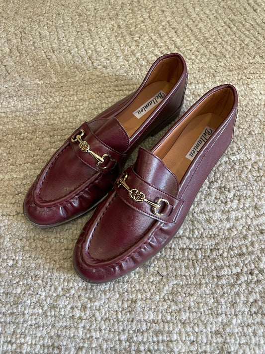 Mocassino in ecopelle bordeaux con fibbia