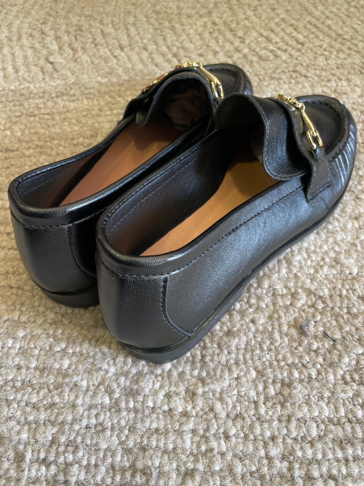 Mocassino in ecopelle nero con fibbia