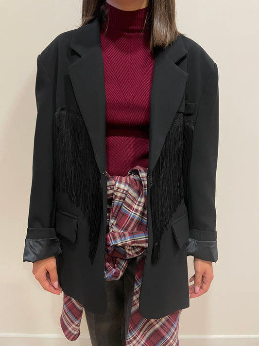 LUMINA - Blazer over nero con dettaglio frange