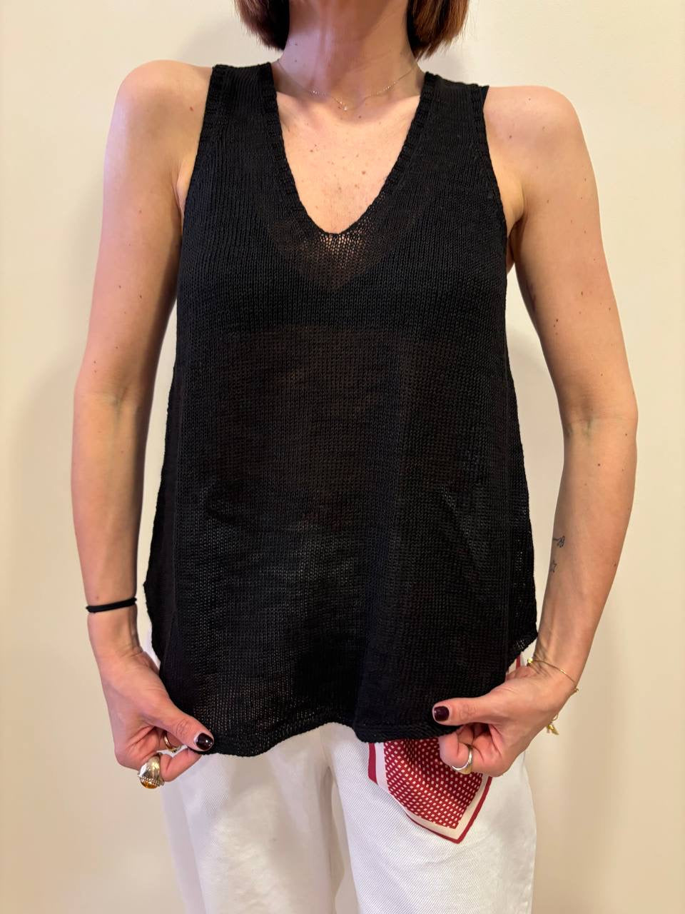 SOUVENIR - Canotta in maglina con scollo a V morbida - più colori