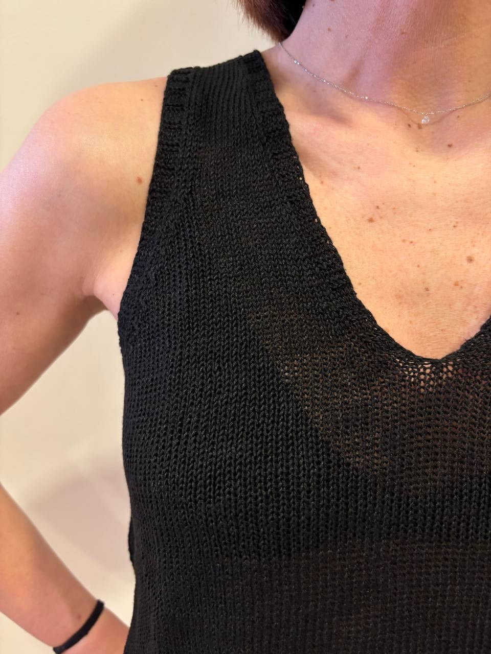 SOUVENIR - Canotta in maglina con scollo a V morbida - più colori