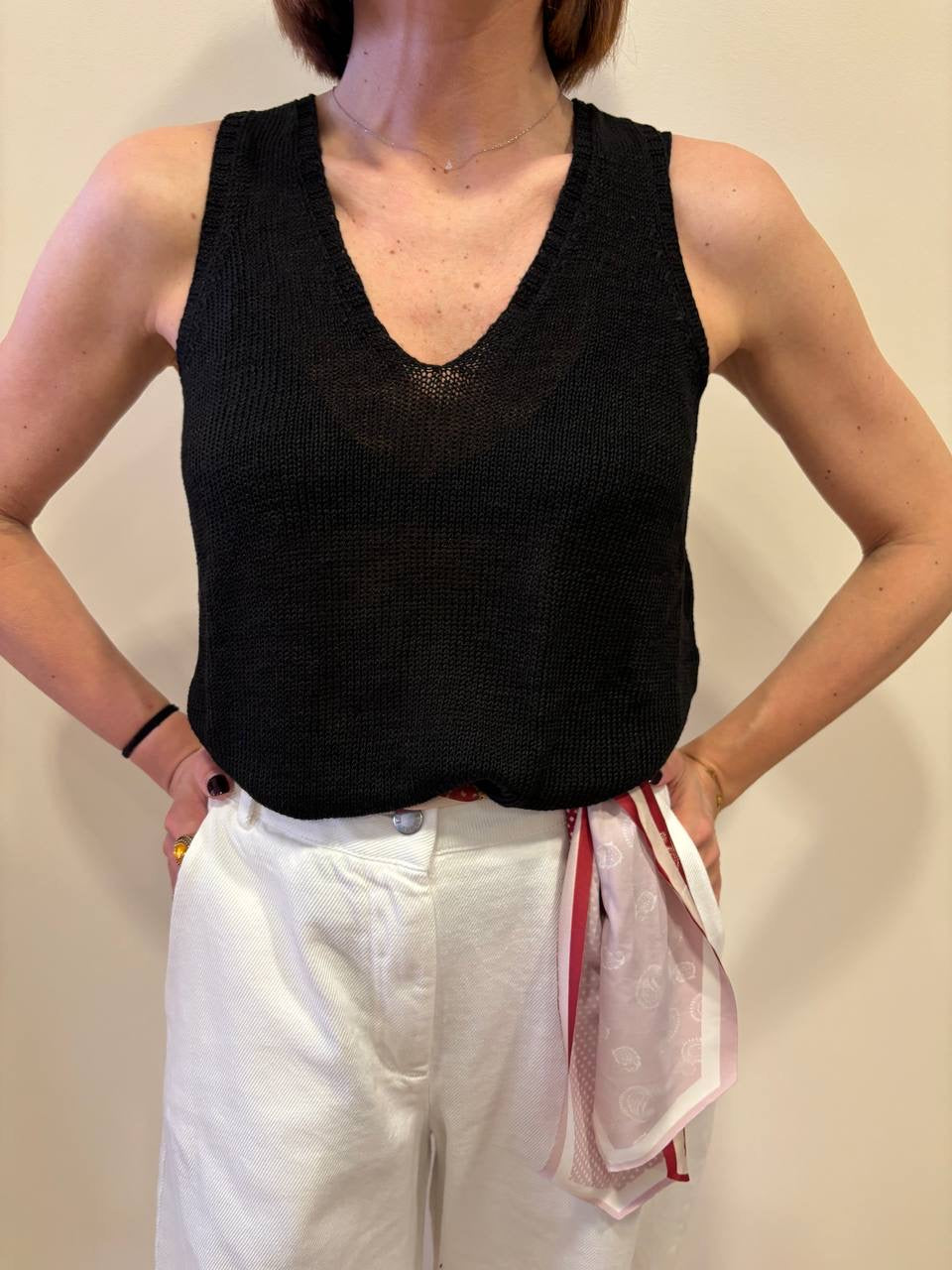 SOUVENIR - Canotta in maglina con scollo a V morbida - più colori