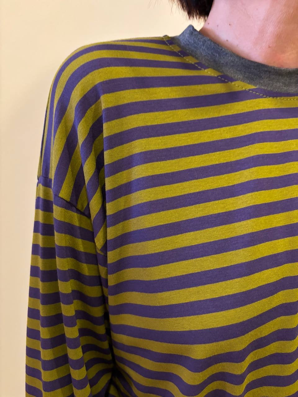 Maglia in viscosa a righe a contrasto - più colori