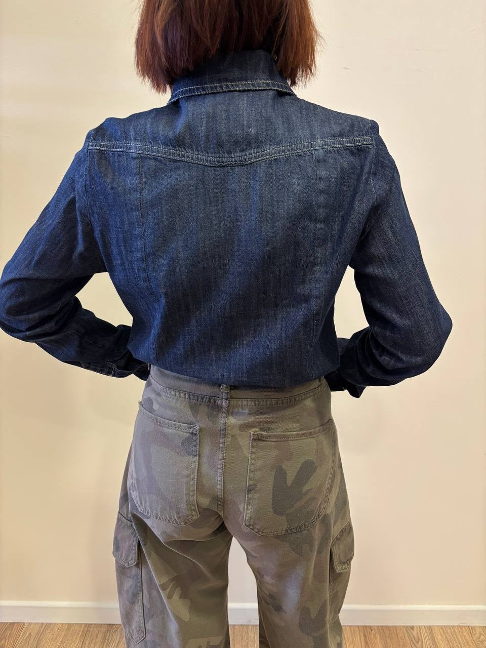 SOUVENIR - Camicia in denim slim fit con tasche frontali
