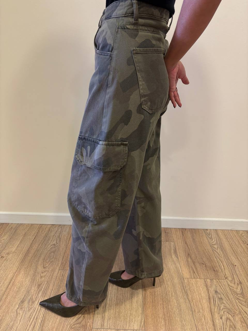 SUSY MIX - Pantalone camouflage cargo barrel fit