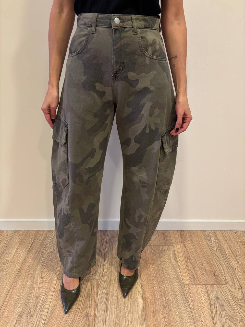 SUSY MIX - Pantalone camouflage cargo barrel fit