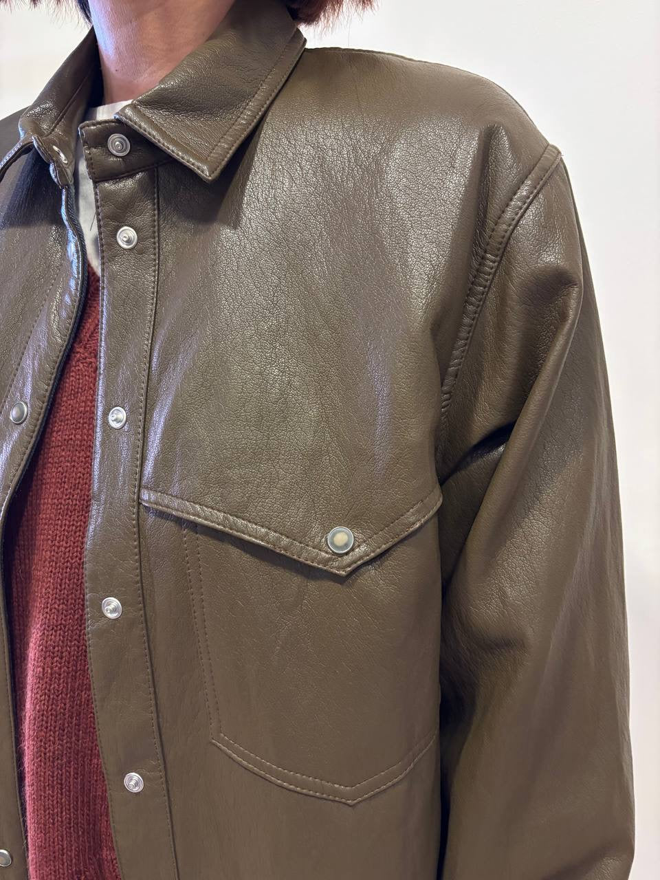 SOUVENIR - Giacchino in vera pelle a camicia con bottoni e tasche frontali color khaki