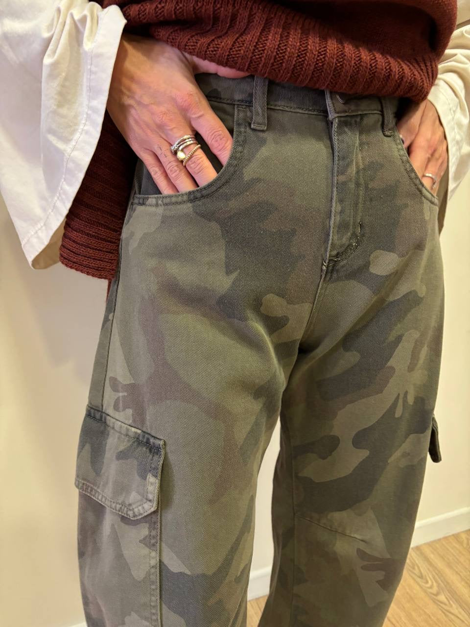 SUSY MIX - Pantalone camouflage cargo barrel fit