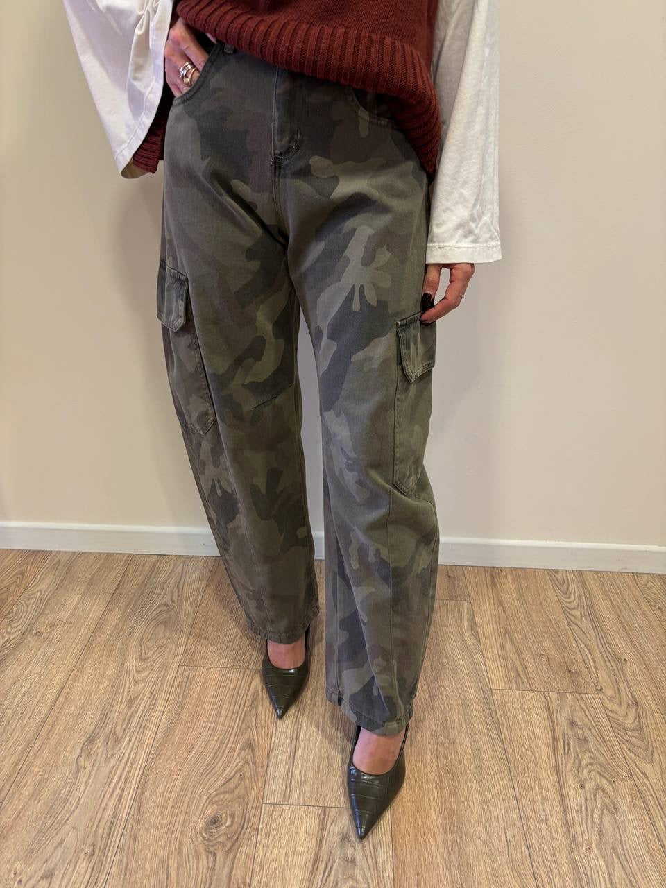 SUSY MIX - Pantalone camouflage cargo barrel fit