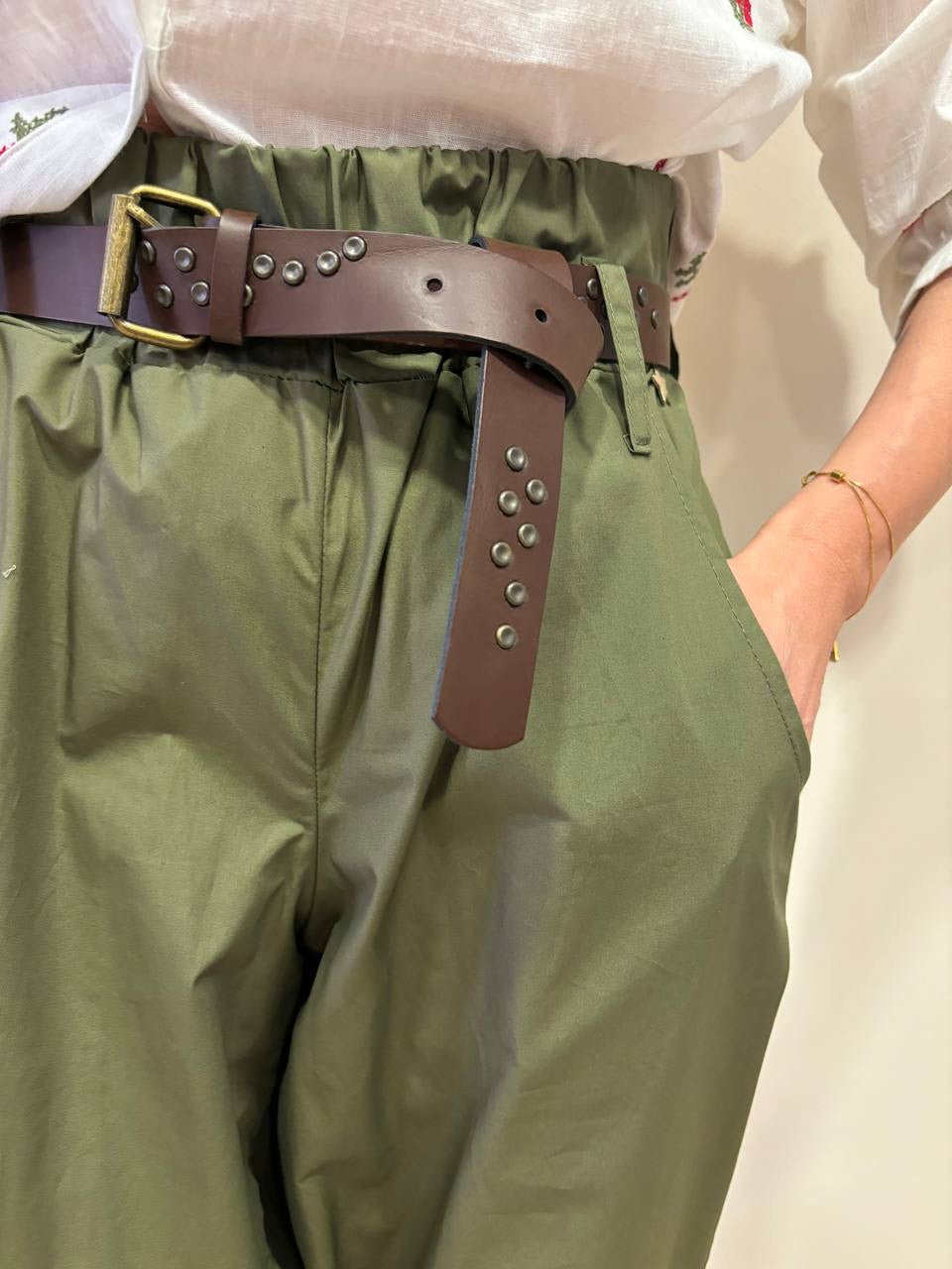 SOUVENIR - Pantalone verde militare in cotone barrel fit con elastico