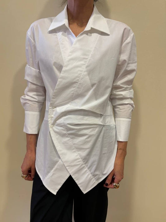 SOUVENIR - Camicia bianca in cotone con chiusura simmetrica