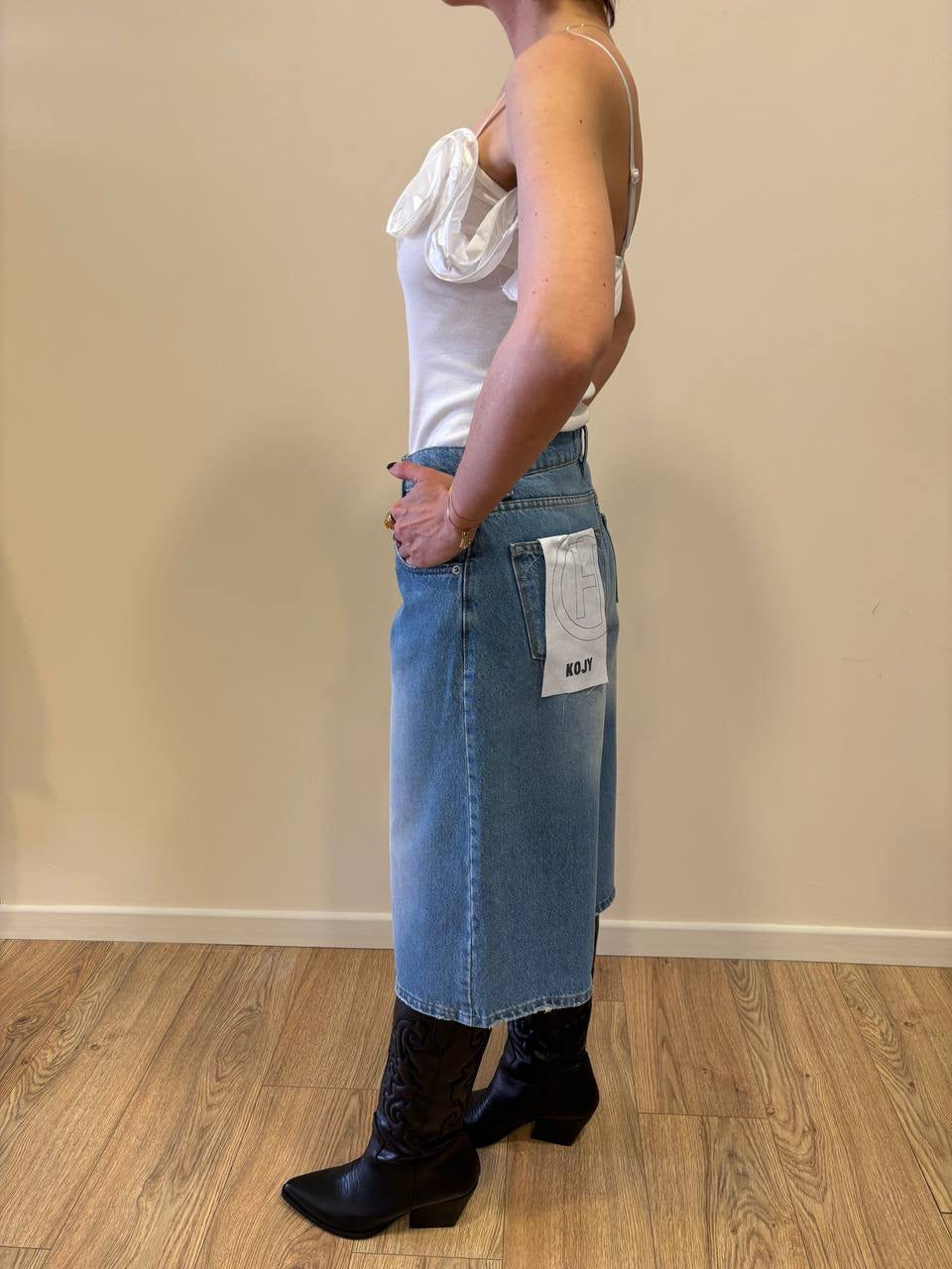 HAVEONE - Bermuda Kojy in denim chiaro a vita media