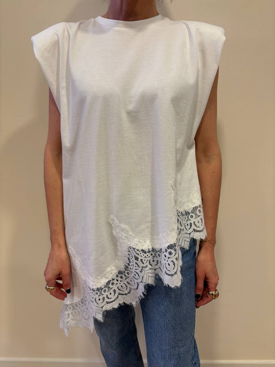 SOUVENIR - Maglia burro con spallucce e pizzo trasversale