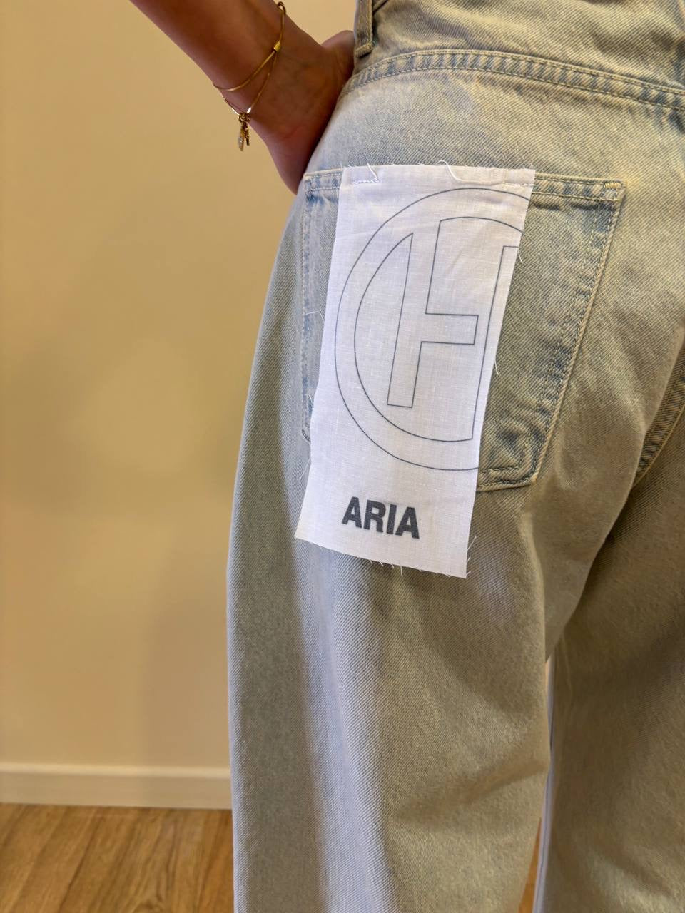 HAVEONE - Jeans Aria in denim chiaro barrel fit a vita media