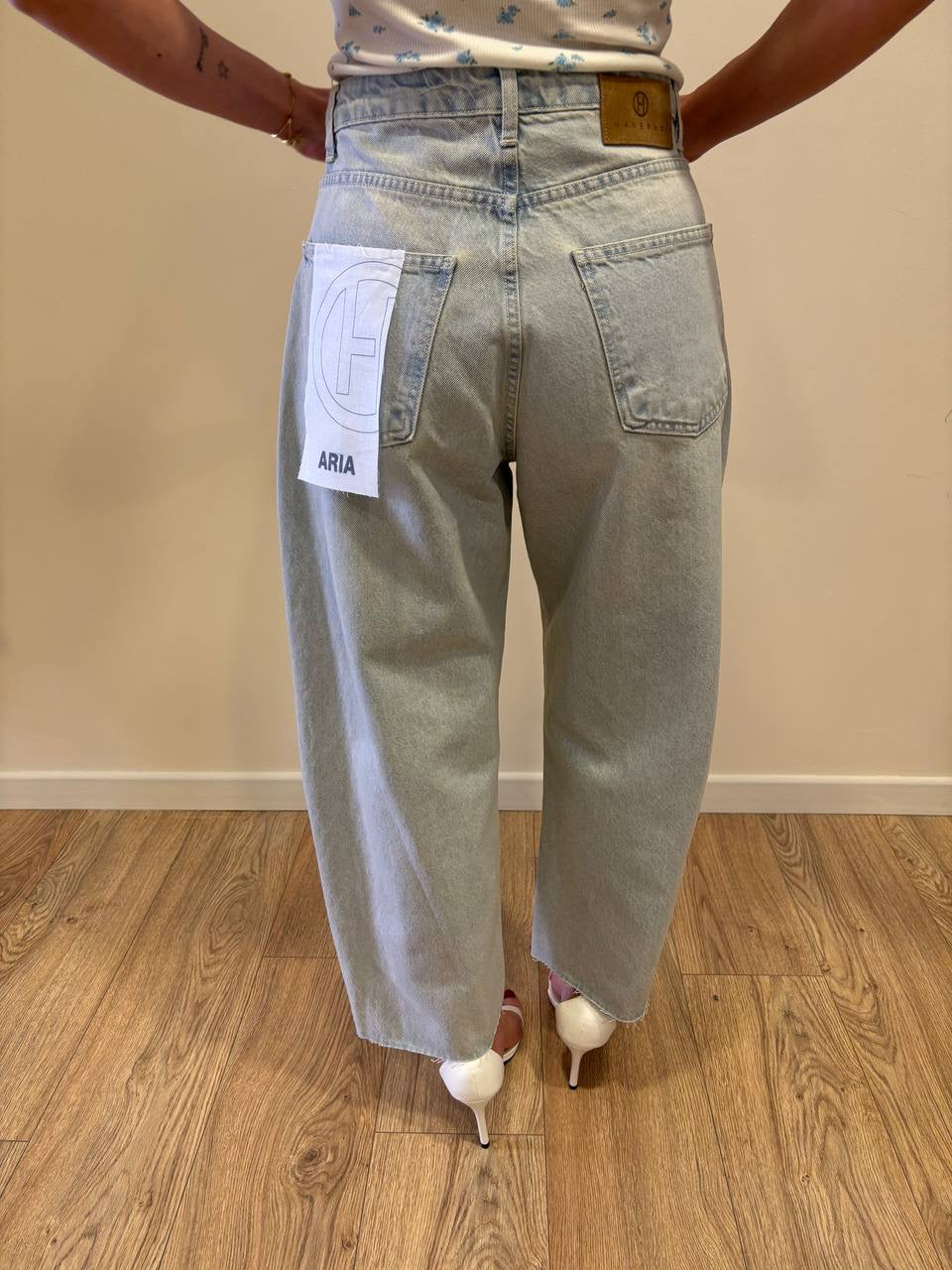 HAVEONE - Jeans Aria in denim chiaro barrel fit a vita media