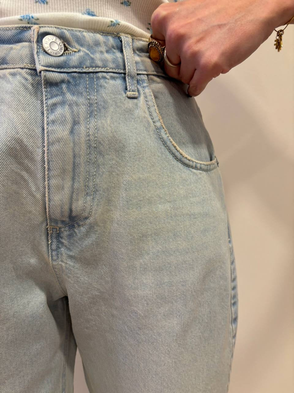 HAVEONE - Jeans Aria in denim chiaro barrel fit a vita media