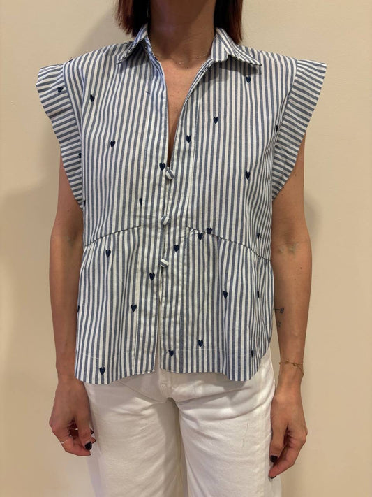 Camicia a righe bianca e denim con dettaglio cuori e balza