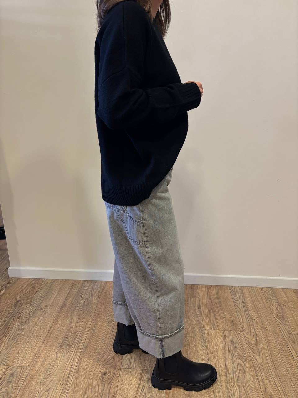 VICOLO - Jeans Kuma grigio barrel fit con martingale e risvolto